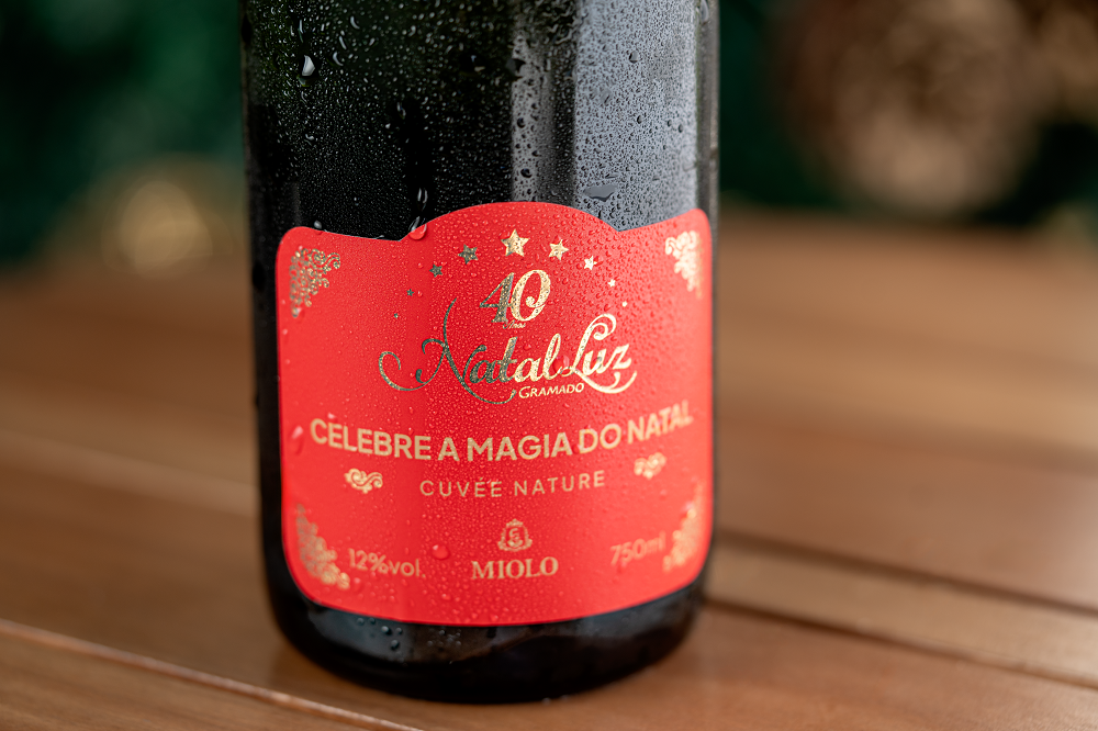 Miolo brinda os 40 anos do maior Natal do Brasil com rótulo comemorativo
