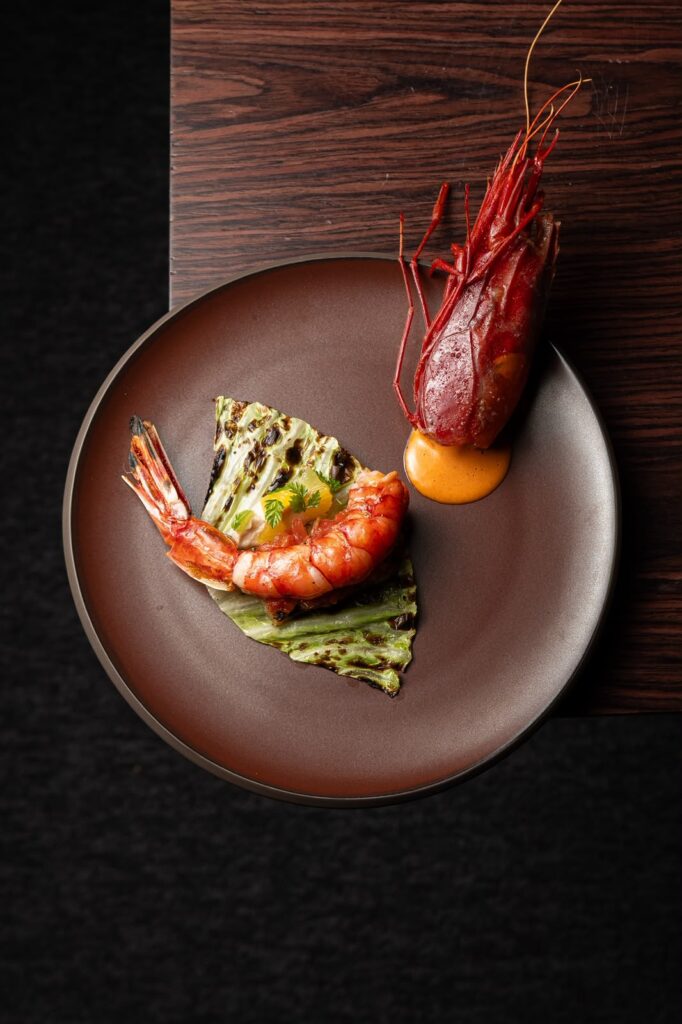 Prato do menu degustação do Íz, criado pelo chef Ian Baiocchi.