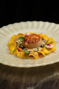 Restaurante Íz, em Goiânia, comandado pelo chef Ian Baiocchi, eleito o 12º melhor restaurante do Brasil no ranking EXAME Casual 2026.