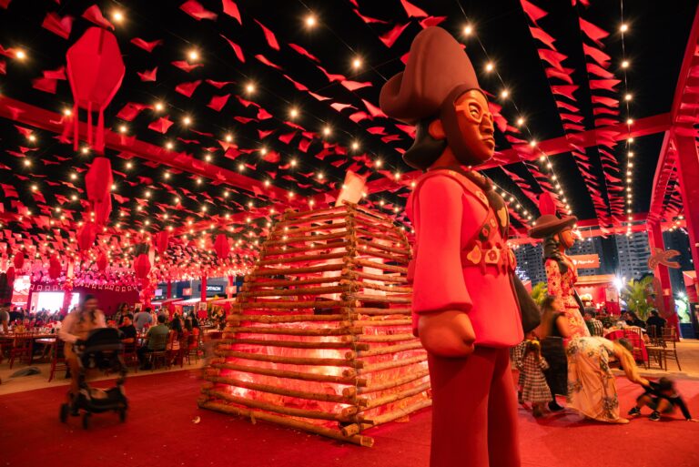 Arraiá Flamboyant 2026 terá shows de Falamansa e Rastapé em Goiânia